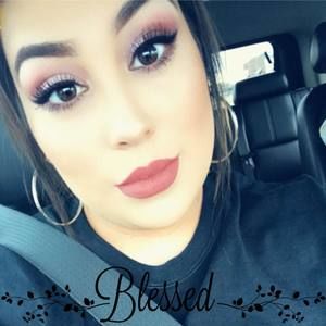 Meet your Posher, Vanessa